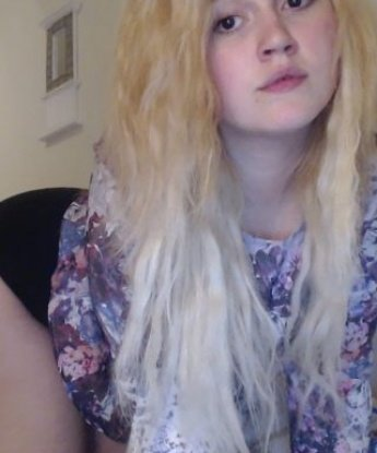 Проститутка Сюра